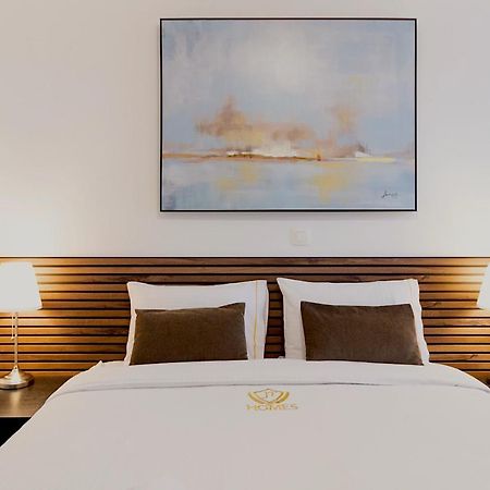 Jt Homes Брюж Екстериор снимка