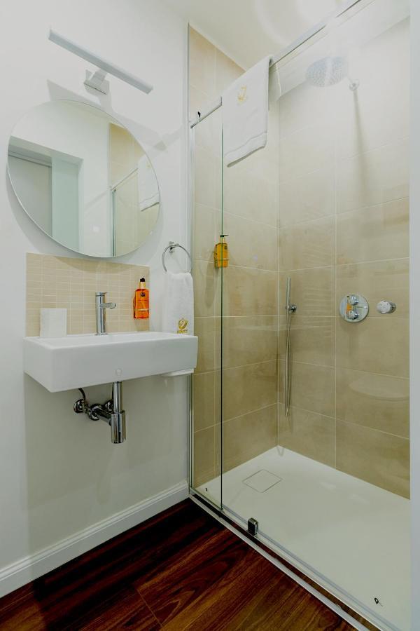 Jt Homes Брюж Екстериор снимка